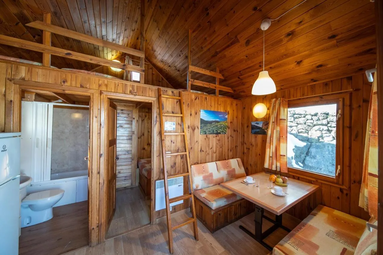 Camping Bungalow Serra De Prades Resort 4*, Vilanova de Prades
