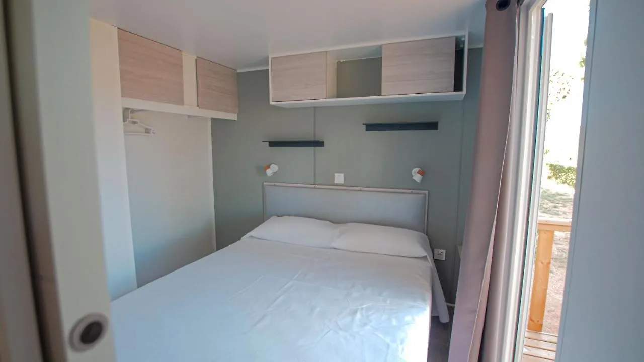 Camping Bungalow Serra De Prades Resort Campsite